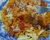 Foto del paso 3 de la receta: Cintas bicolor con salsa rápida (para frezar)