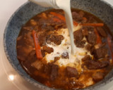 Foto del paso 5 de la receta: Ragout de ternera y setas en salsa de soja y nata