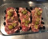 Une image de l'étape 7 de Côtes de porc aux olives bicolores et échalotes.