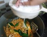 Foto langkah ke 7 dari resep Lontong Kari Daging Sapi.