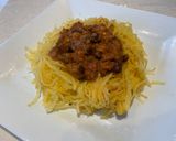 Une image de l'étape 6 de Chili servi sur nid de courge spaghetti fumée.