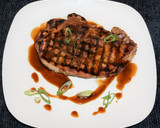 Foto del paso 4 de la receta: Chuletas de cerdo con glaseado de Teriyaki
