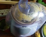 A picture of step 2 of Avocadao, banana and orange juice.