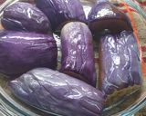 Foto langkah ke 2 dari resep Sambal Tumis Terong Ungu.
