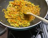 Foto del passaggio 3 della ricetta Spaghetti di soia con gamberi e curry