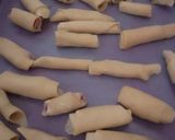 Foto langkah ke 6 dari resep Molen mini isi ubi ungu.