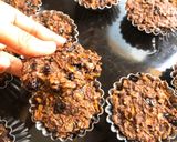 Hình bước làm 5 của món Eatclean/ Muffin Táo Chuối Yến Mạch và Socola Chip