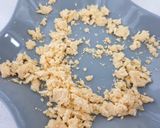 Foto del paso 2 de la receta: Huevos rellenos con mayonesa de mostaza