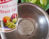 A picture of step 2 of Tricolor Fruit Salad.