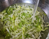 Foto del paso 3 de la receta Ensalada de lechuga y culantro
