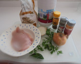 Foto del paso 1 de la receta: Lomos de pechuga de pollo con bechamel y pimentón
