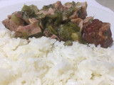 Costillas de cerdo ahumado con jamón y verduras