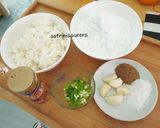 Foto langkah ke 1 dari resep Kerupuk nasi gurih.