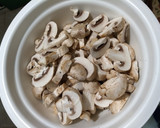 Foto del paso 1 de la receta: Setas en escabeche para chuparse los dedos