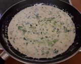 Cukkinis-tejszínes tészta sajttal recept fázis 2 fotója