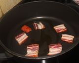 Foto del paso 2 de la receta Migas de supermercado, enriquecida con tocino curado, espárragos y tomate