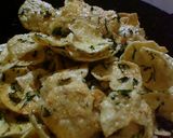 Foto langkah ke 3 dari resep Kerupuk Koin Bumbu Daun Mangkokan (rasa rumput laut KW).