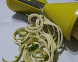 Foto del paso 1 de la receta: Tiras de zucchini con huevo