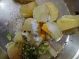 દાલ રાઈસ પોટેટો ઘારવડા(dal rice potato dharvada recipe in gujarati)