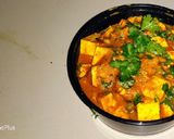 A picture of step 2 of Paneer Masala.