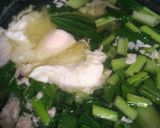 Foto langkah ke 5 dari resep Cesim kuah cemplung telur.