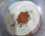 Foto del paso 5 de la receta: Mantecados planos caseros de limón, canela y agua de rosas