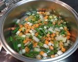 Foto del paso 2 de la receta: Sopa de verdura con fideos, huevo y queso