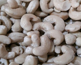 Foto langkah ke 1 dari resep Kacang Mede Goreng.