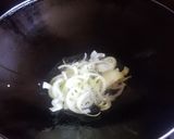 Foto langkah ke 5 dari resep Sapo Tahu Jamur Daun Kelor.