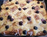 Foto del paso 4 de la receta: 74. Coca Sant Joan de crema y cerezas de temporada/Panificadora