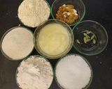 बेसन, सूजी और आटे के लड्डू (besan, suji aur ke laddoo recipe in Hindi) रेसिपी चरण 2 फोटो