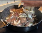 Foto del paso 2 de la receta Rabo de toro a la cerveza