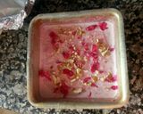 A picture of step 8 of Rose and almond ice-cream.