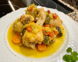 Foto del paso 9 de la receta: Pollo en salsa con pimiento y calabacín