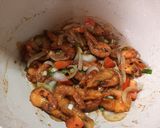 Foto langkah ke 5 dari resep 650. Udang Saus Lada Hitam.
