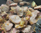 Foto del paso 3 de la receta: Solomillo de cerdo con cerveza, champiñones y jamón