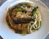 Foto del paso 3 de la receta: Espagueti sencillo (sardinas y verduras)