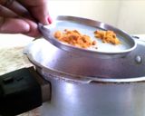 A picture of step 3 of Healthy Mooligai Mudakathan Thoothuvalai Keerai Masiyal - calcium rich.