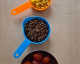 Foto del paso 2 de la receta: Ensalada completa, sencilla y económica de lentejas, maíz, semillas de zapallo y cherries 🌱