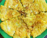 Foto langkah ke 3 dari resep Telur Dadar Anak Pasti Suka.