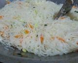 Foto langkah ke 4 dari resep Bihun Goreng Kampung.