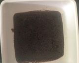 A picture of step 2 of Oreo Brownie Ice cream Sandwich.