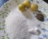 A picture of step 2 of Amrood ki chaat.