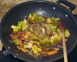 Foto del paso 2 de la receta: Brócoli y langostinos en soja