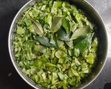 पालक आंवला ग्रीन जूस (Palak Aamla Green Juice Recipe In Hindi) रेसिपी चरण 2 फोटो