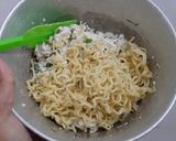 Foto langkah ke 2 dari resep Perkedel tahu mie.