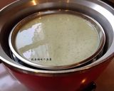 A picture of step 4 of Yomogi Mochi.