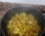 Foto del paso 3 de la receta: Patatas rehogadas con ajo y perejil