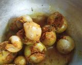 A picture of step 2 of Gunda nu shak (Stuffed Gumberry curry).
