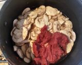 A picture of step 3 of California Farm Wine Sauce Pork Chops.